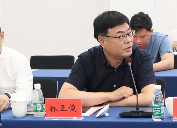 江北新區(qū)財(cái)政局 副局長 林正俊 江北新區(qū)財(cái)政局 副局長 林正俊